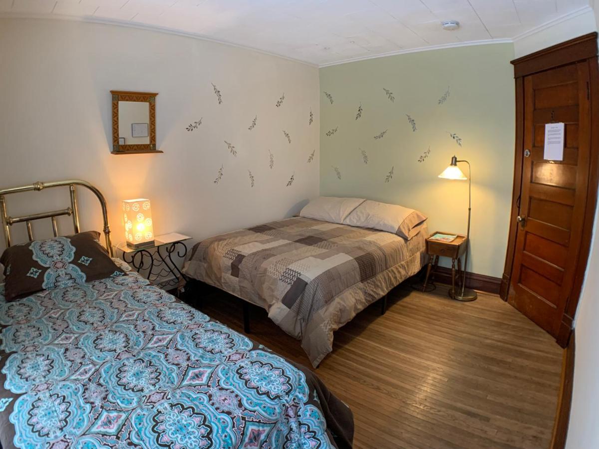 Wanderfalls Guesthouse & Hostel Niagara Falls Exterior photo